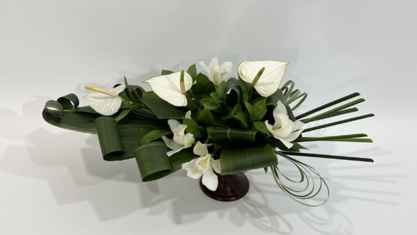 モダンスタイルで作るスプレイシェイプアレンジメント